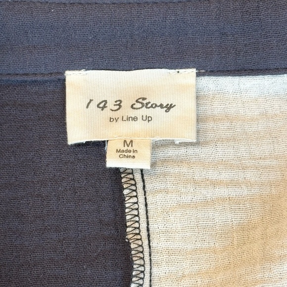 143 Story Women's Button-Up Long Sleeve Gauze Blouse Grey/Cream Med - Picture 7 of 12